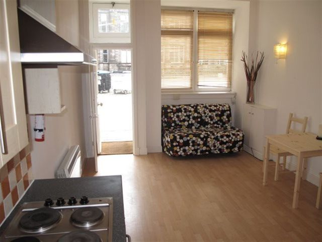  Image of 1 bedroom Studio flat to rent in Sciennes Edinburgh EH9 at Newington Edinburgh Edinburgh, EH9 1NH