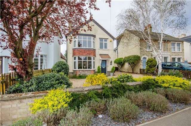  Image of 3 bedroom Detached house for sale in Shelford Road Trumpington Cambridge CB2 at Trumpington, CB2 9NF
