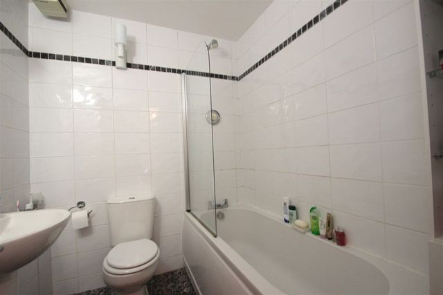  Image of 1 bedroom Flat to rent in Shieldhall Road Govan Glasgow G51 at Hillington Glasgow Glasgow, G51 4HE