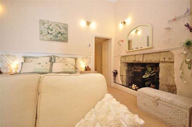  Image of 2 bedroom Apartment for sale in Shore Road Bonchurch Ventnor PO38 at Bonchurch Ventnor Ventnor, PO38 1RH