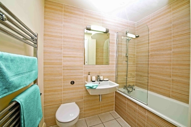  Image of 1 bedroom Apartment for sale in Ursula Gould Way London E14 at Silver Wharf Upper North Street Limehouse, E14 7FY