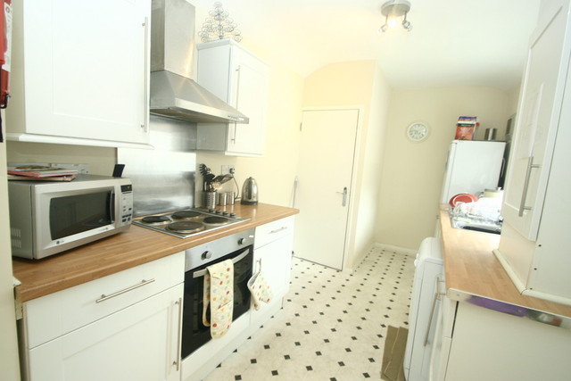  Image of 4 bedroom Flat Share to rent in Simonside Terrace Heaton Newcastle upon Tyne NE6 at Simonside Terrace Heaton Newcastle Upon Tyne, NE6 5DZ