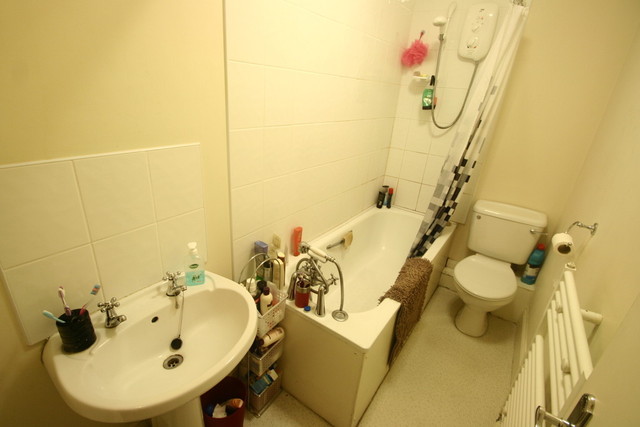  Image of 4 bedroom Flat Share to rent in Simonside Terrace Heaton Newcastle upon Tyne NE6 at Simonside Terrace Heaton Newcastle Upon Tyne, NE6 5DZ