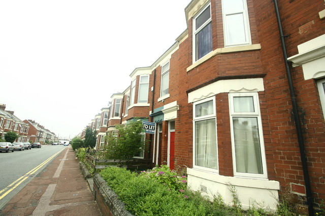  Image of 4 bedroom Flat Share to rent in Simonside Terrace Heaton Newcastle upon Tyne NE6 at Simonside Terrace Heaton Newcastle Upon Tyne, NE6 5DZ