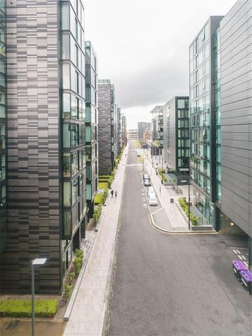  Image of 2 bedroom Flat to rent in Simpson Loan Edinburgh EH3 at Meadows Edinburgh Edinburgh, EH3 9GG