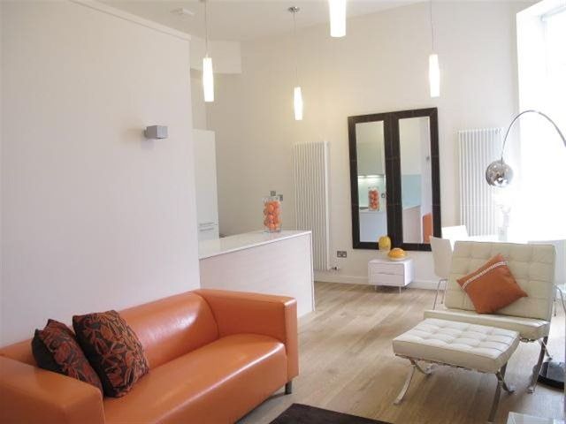  Image of 1 bedroom Flat to rent in Simpson Loan Edinburgh EH3 at Meadows Edinburgh Edinburgh, EH3 9BS
