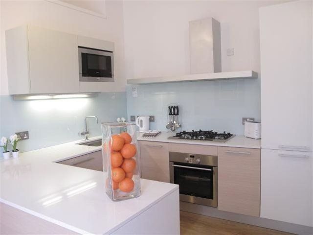  Image of 1 bedroom Flat to rent in Simpson Loan Edinburgh EH3 at Meadows Edinburgh Edinburgh, EH3 9BS