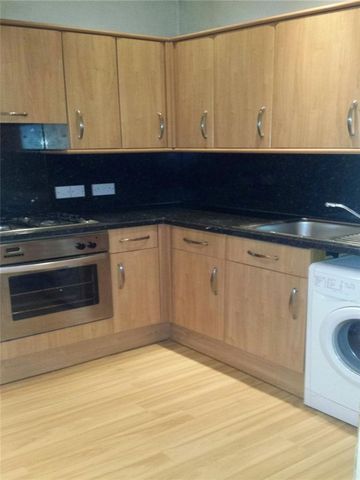  Image of 2 bedroom Flat to rent in South Street Greenock PA16 at Greenock Inverclyde Inverclyde, PA16 8UE