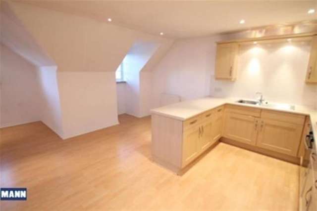  Image of 2 bedroom Flat to rent in Southbank Hextable Swanley BR8 at Swanley, BR8 7PP