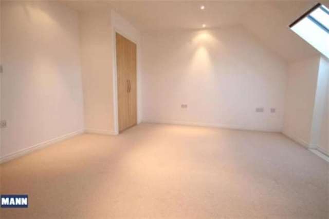  Image of 2 bedroom Flat to rent in Southbank Hextable Swanley BR8 at Swanley, BR8 7PP