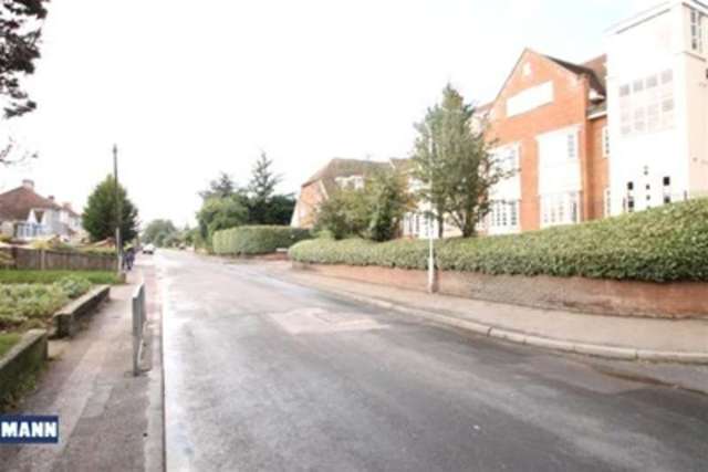  Image of 2 bedroom Flat to rent in Southbank Hextable Swanley BR8 at Swanley, BR8 7PP