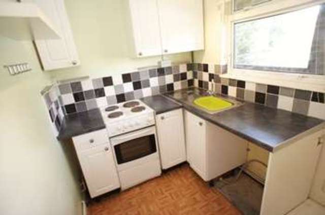  Image of 1 bedroom Flat to rent in Southchurch Rectory Chase Southend-on-Sea SS2 at Southchurch Rectory Chase  Southend-On-Sea, SS2 4XB