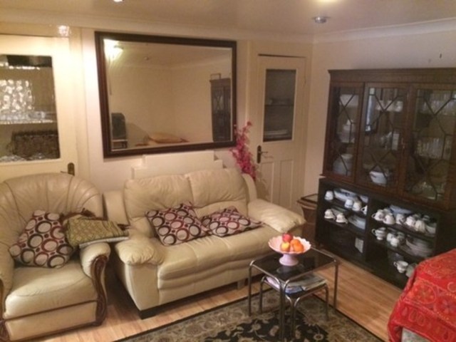  Image of 5 bedroom Terraced house to rent in Southgate Road London N1 at SOUTHGATE ROAD  DALSTON, N1 3HX