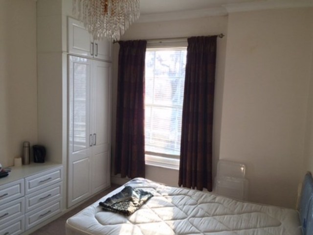  Image of 5 bedroom Terraced house to rent in Southgate Road London N1 at SOUTHGATE ROAD  DALSTON, N1 3HX