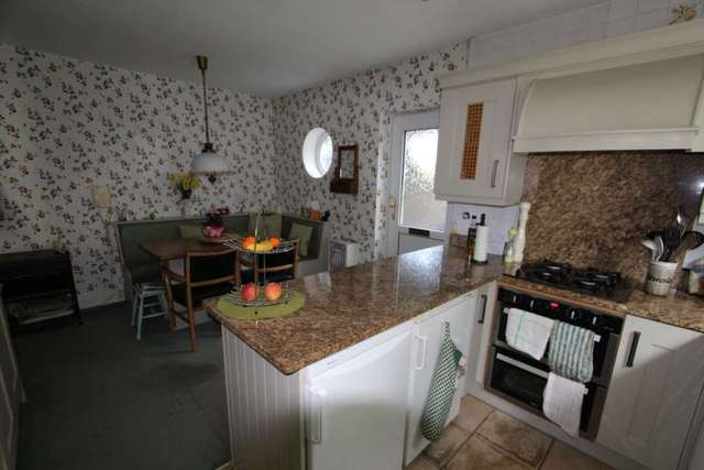  Image of 3 bedroom Detached house for sale in Heights Lane Heckmondwike WF16 at Heights Lane  Heckmondwike, WF16 0DQ