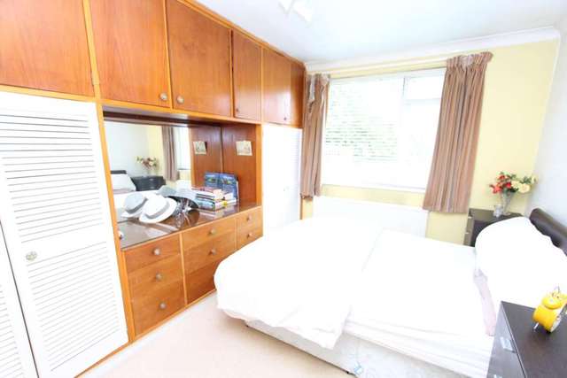  Image of 3 bedroom Detached house for sale in Heights Lane Heckmondwike WF16 at Heights Lane  Heckmondwike, WF16 0DQ