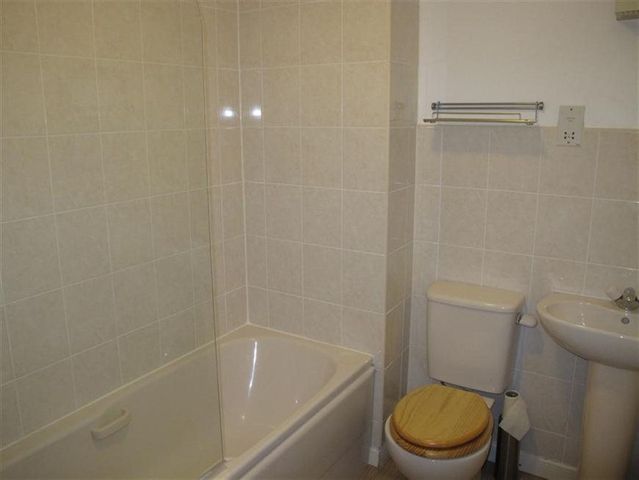  Image of 2 bedroom Flat to rent in Springfield Street Edinburgh EH6 at Leith Walk Edinburgh Edinburgh, EH6 5EF