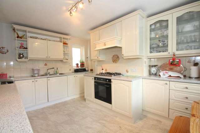  Image of 5 bedroom Detached house for sale in St. Agnells Lane Hemel Hempstead HP2 at St Agnells Lane  Hemel Hempstead, HP2 7AX