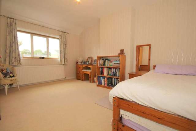  Image of 5 bedroom Detached house for sale in St. Agnells Lane Hemel Hempstead HP2 at St Agnells Lane  Hemel Hempstead, HP2 7AX