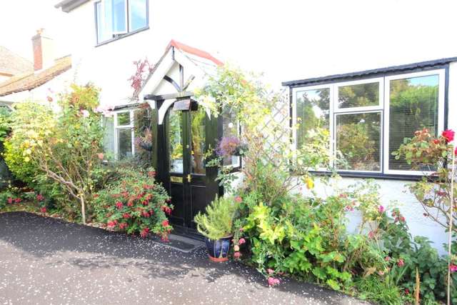  Image of 5 bedroom Detached house for sale in St. Agnells Lane Hemel Hempstead HP2 at St Agnells Lane  Hemel Hempstead, HP2 7AX