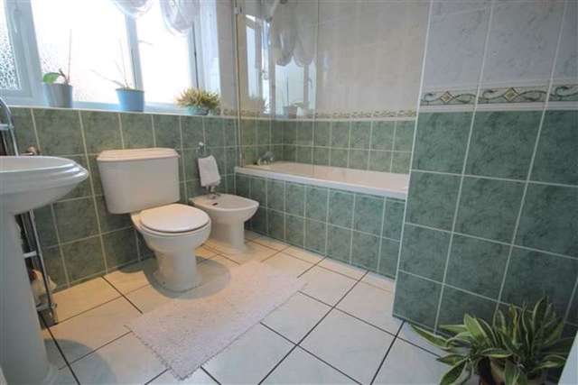  Image of 5 bedroom Detached house for sale in St. Agnells Lane Hemel Hempstead HP2 at St. Agnells Lane  Hemel Hempstead, HP2 7AX