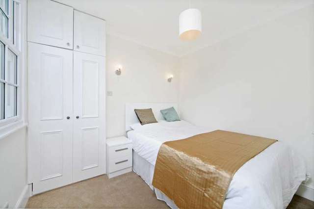  Image of 2 bedroom Maisonette to rent in St. Anns Road London W11 at St Anns Road  London, W11 4SR