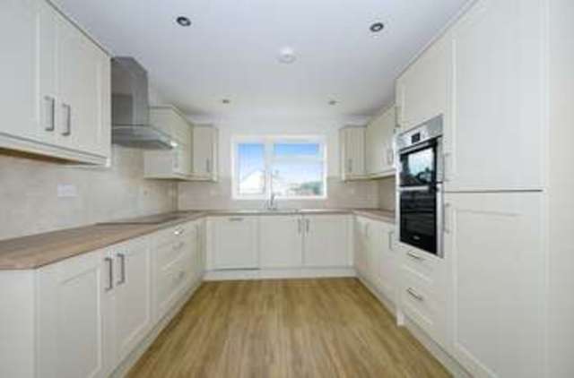  Image of 2 bedroom Property for sale in St. James Road Radley Abingdon OX14 at St James Road Radley Abingdon, OX14 3AH