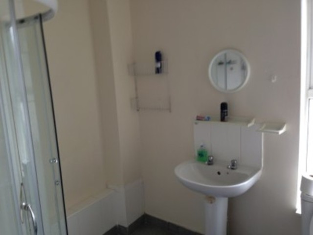  Image of 2 bedroom Flat to rent in St. James