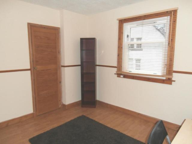  Image of 3 bedroom Flat to rent in St. John Street Stirling FK8 at Stirling Town Stirling Stirling, FK8 1EB