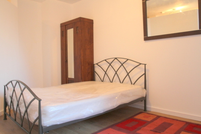  Image of Apartment to rent in St. Leonards Road London E14 at St Michaels Court  London, E14 6PS
