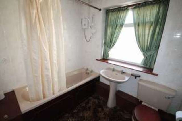  Image of 3 bedroom Detached house for sale in Stanshawe Crescent Yate Bristol BS37 at Stanshawe Crescent Yate Bristol, BS37 4EB