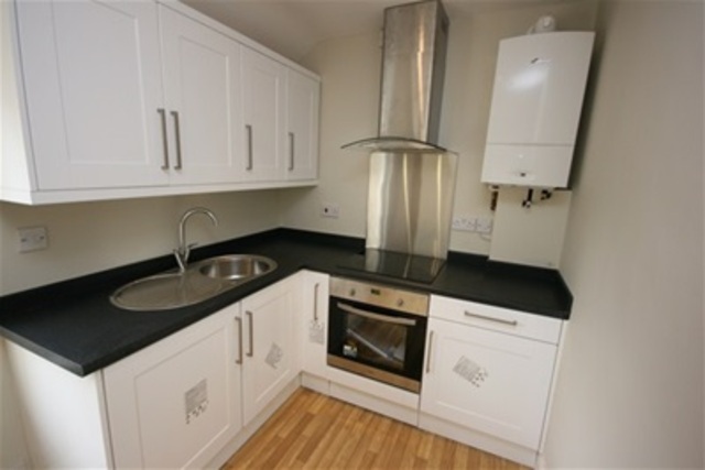  Image of 1 bedroom Flat to rent in Star Road Caversham Reading RG4 at Reading, RG4 5BG