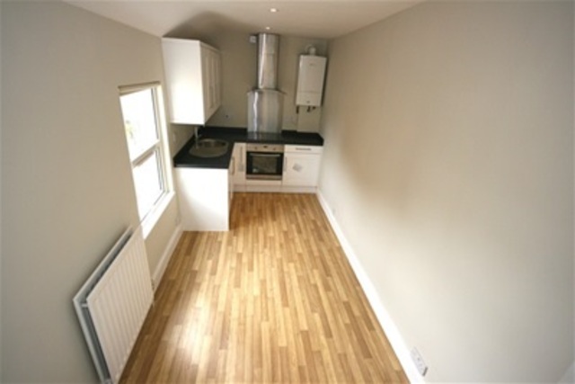  Image of 1 bedroom Flat to rent in Star Road Caversham Reading RG4 at Reading, RG4 5BG