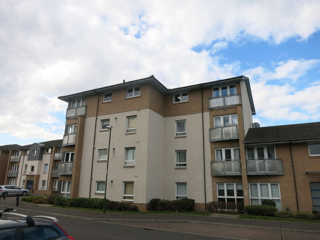  Image of 2 bedroom Flat to rent in Stenhouse Gardens Edinburgh EH11 at Stenhouse Edinburgh Edinburgh, EH11 3LS