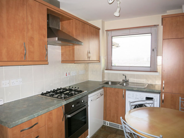  Image of 2 bedroom Flat to rent in Stenhouse Gardens Edinburgh EH11 at Stenhouse Edinburgh Edinburgh, EH11 3LS