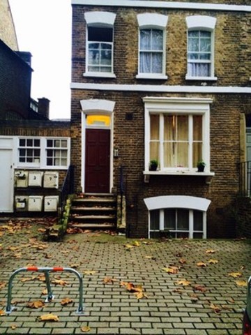  Image of Flat to rent in Stepney Green London E1 at STEPNEY GREEN ROAD  STEPNEY GREEN, E1 3JX