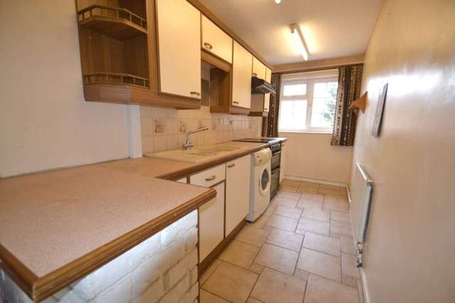  Image of 1 bedroom Apartment to rent in Stevens Close Epsom KT17 at Stevens Close  Epsom, KT17 4RG