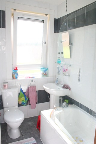  Image of 2 bedroom Terraced house to rent in Stevenson Drive Edinburgh EH11 at Saughton Edinburgh Edinburgh, EH11 3LA
