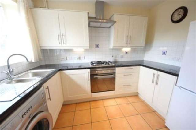  Image of 2 bedroom Detached house to rent in Stocton Close Guildford GU1 at Guildford, GU1 1HR