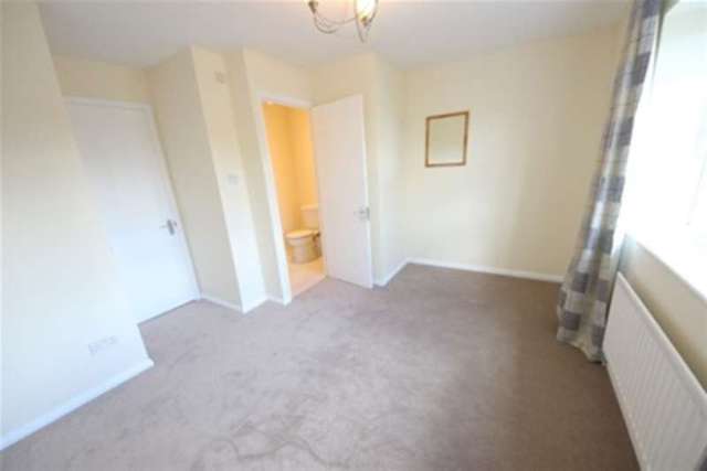  Image of 2 bedroom Detached house to rent in Stocton Close Guildford GU1 at Guildford, GU1 1HR