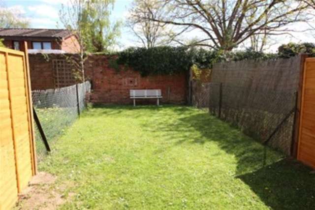  Image of 2 bedroom Detached house to rent in Stocton Close Guildford GU1 at Guildford, GU1 1HR