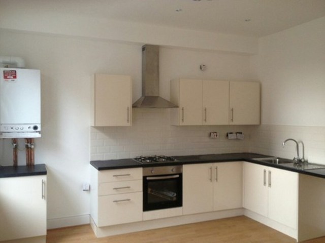  Image of 1 bedroom Terraced house to rent in Stoke Newington Road London N16 at STOKE NEWINGTON HIGH STREET STOKE NEWINGTON, N16 7XB