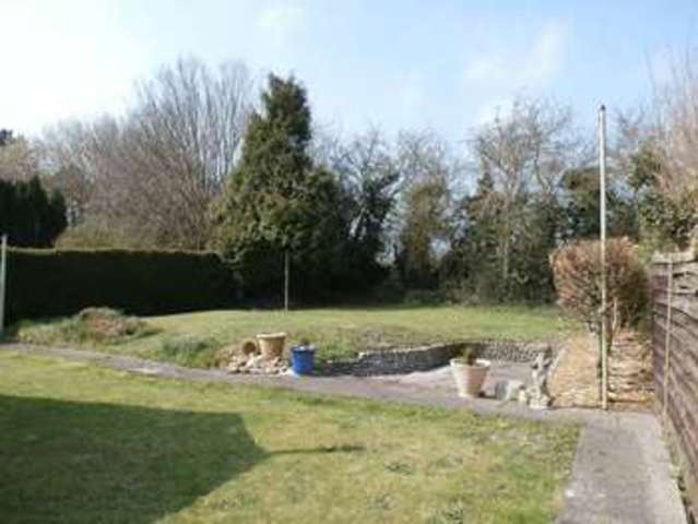  Image of 2 bedroom Detached house for sale in Dover Road Sandwich CT13 at Stone Cross Lees  Sandwich, CT13 0BY