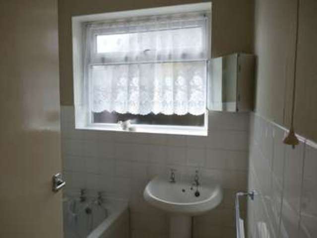  Image of 2 bedroom Detached house for sale in Dover Road Sandwich CT13 at Stone Cross Lees  Sandwich, CT13 0BY
