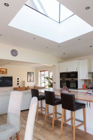  Image of 5 bedroom Detached house for sale in Stoneleigh Close Stoneleigh Coventry CV8 at Stoneleigh Close Stoneleigh Stoneleigh, CV8 3DE