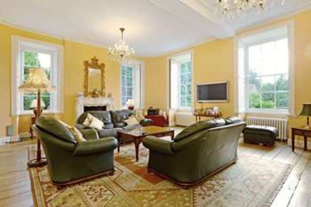  Image of 5 bedroom Semi-Detached house for sale in Chestnut Drive Stretton Hall Oadby Leicester LE2 at 12 Chestnut Drive Oadby Leicester, LE2 4QX
