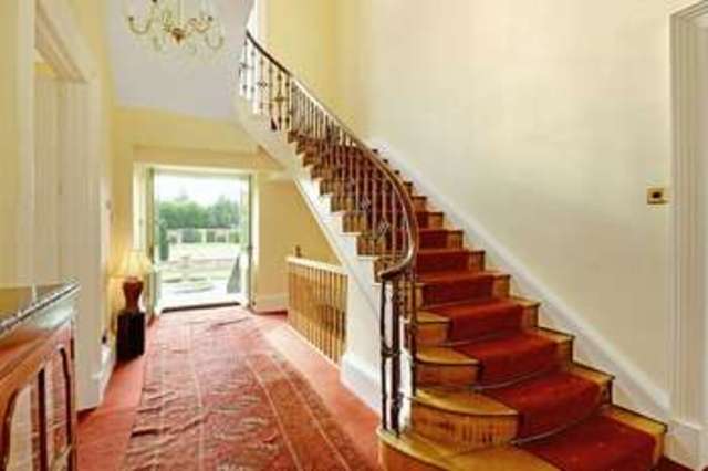  Image of 5 bedroom Semi-Detached house for sale in Chestnut Drive Stretton Hall Oadby Leicester LE2 at 12 Chestnut Drive Oadby Leicester, LE2 4QX