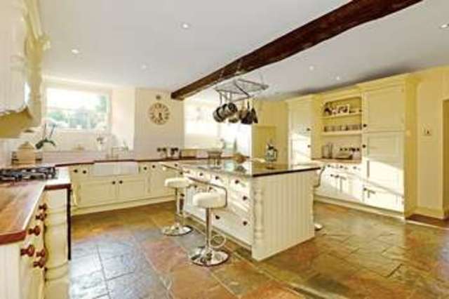  Image of 5 bedroom Semi-Detached house for sale in Chestnut Drive Stretton Hall Oadby Leicester LE2 at 12 Chestnut Drive Oadby Leicester, LE2 4QX