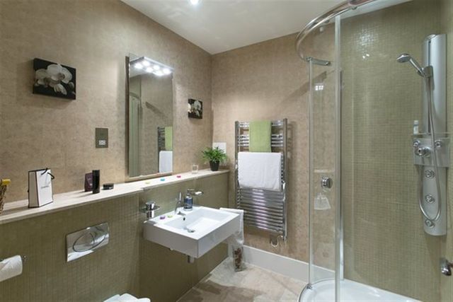  Image of 3 bedroom Flat to rent in Succoth Avenue Edinburgh EH12 at Murrayfield Edinburgh Edinburgh, EH12 6BT