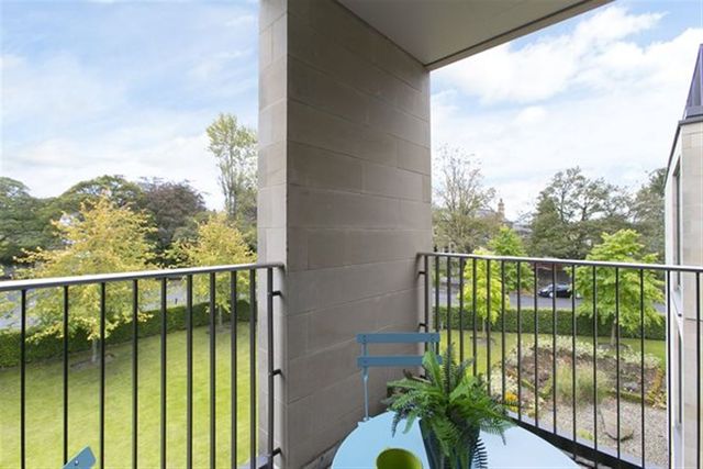  Image of 3 bedroom Flat to rent in Succoth Avenue Edinburgh EH12 at Murrayfield Edinburgh Edinburgh, EH12 6BT